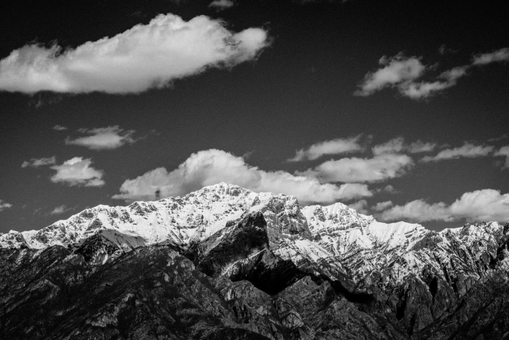 aka-alt-text-black-and-white-photography-mountain